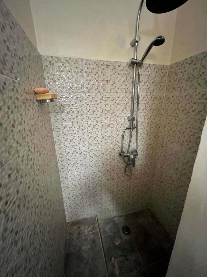 Cosy Maison Avec Terrasse Loc Voiture 4x4-prix Reduit Pendant Travaux Dakar